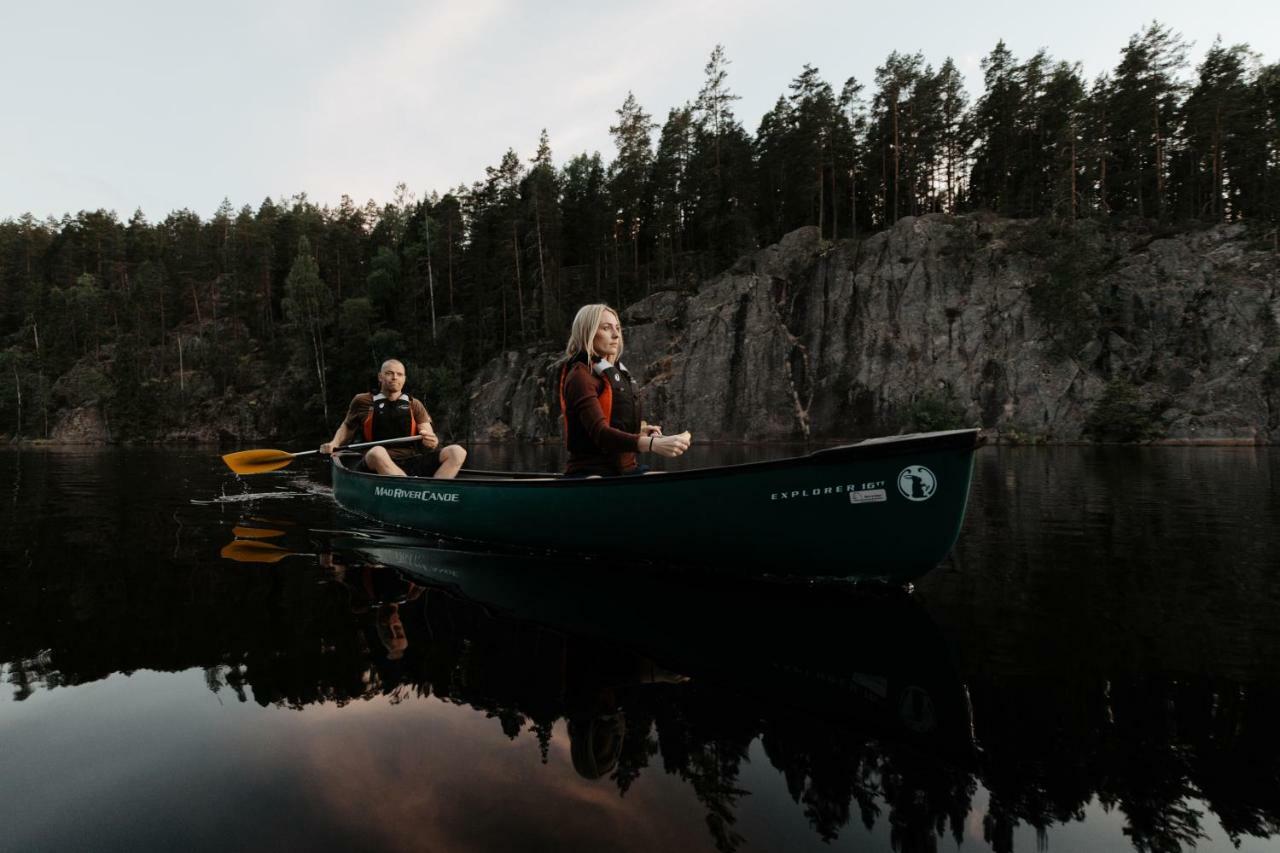 Lapland Hotels Bulevardi Хелзинки Екстериор снимка Canoe in the park
